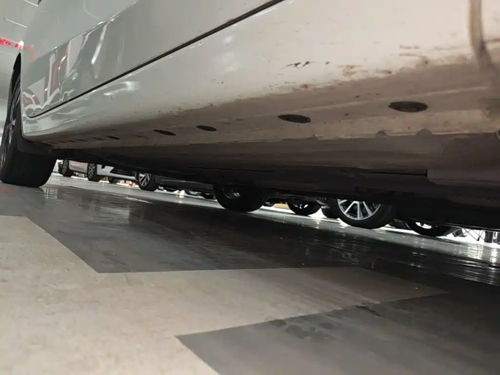 Nissan Bluebird — миниатюра 21