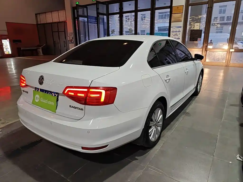 Volkswagen Sagitar — миниатюра 5