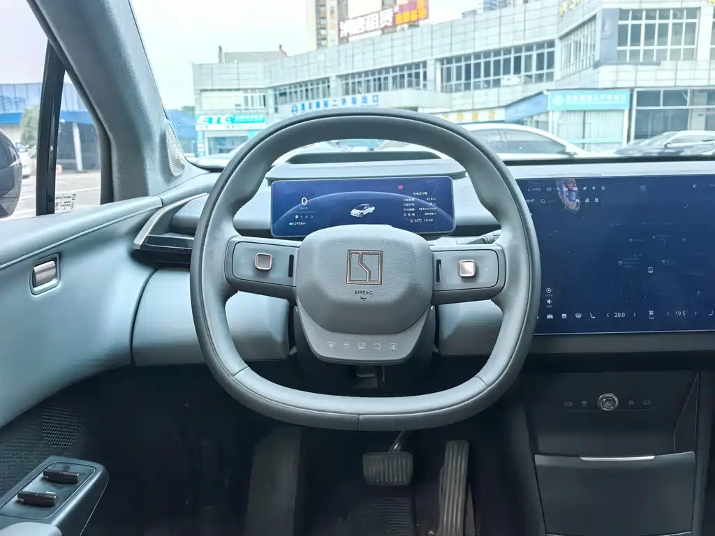 Zeekr X — миниатюра 8