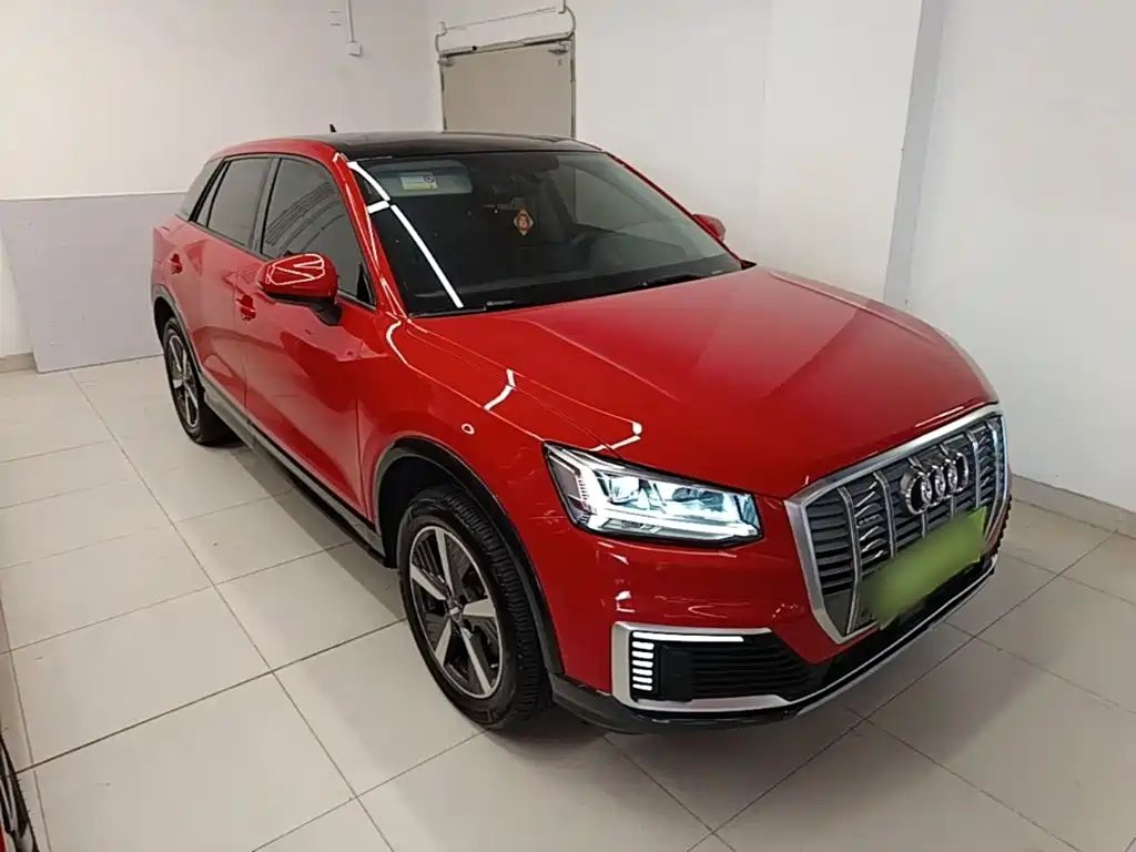 Audi Q2L e-tron — миниатюра 4