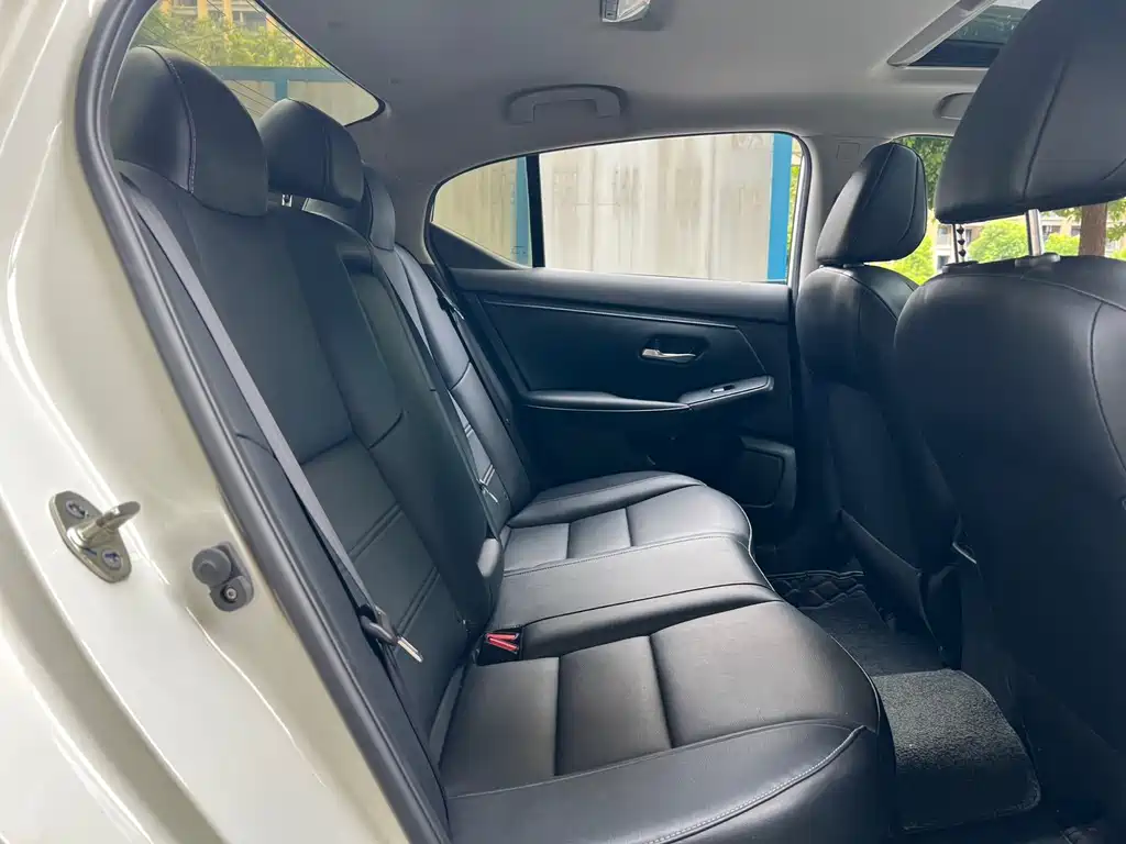 Nissan Sylphy — миниатюра 9