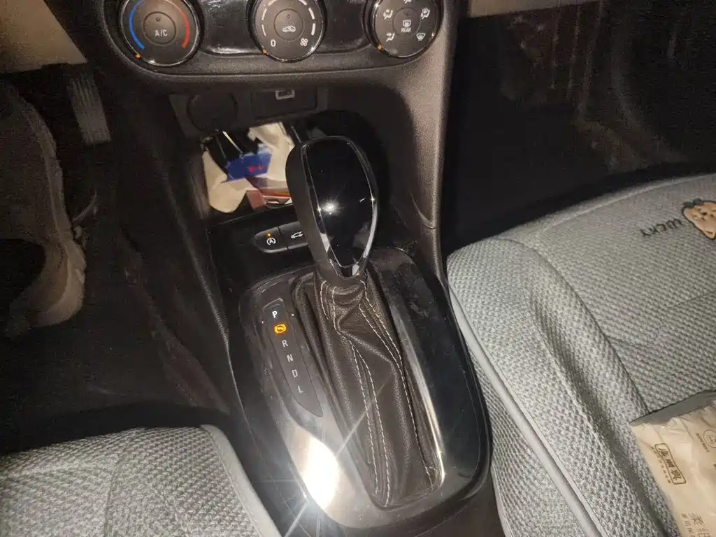 Buick Excelle — миниатюра 10
