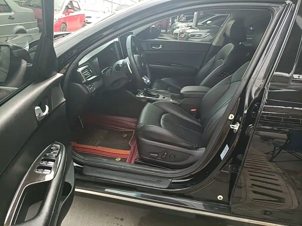 Kia K5 — миниатюра 15