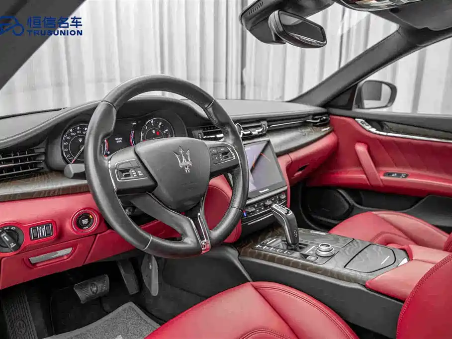 Maserati Quattroporte — миниатюра 12