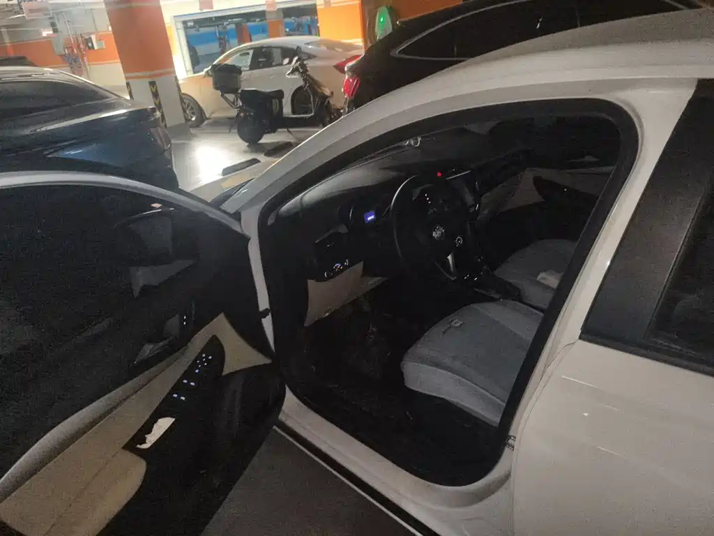 Buick Excelle — миниатюра 12