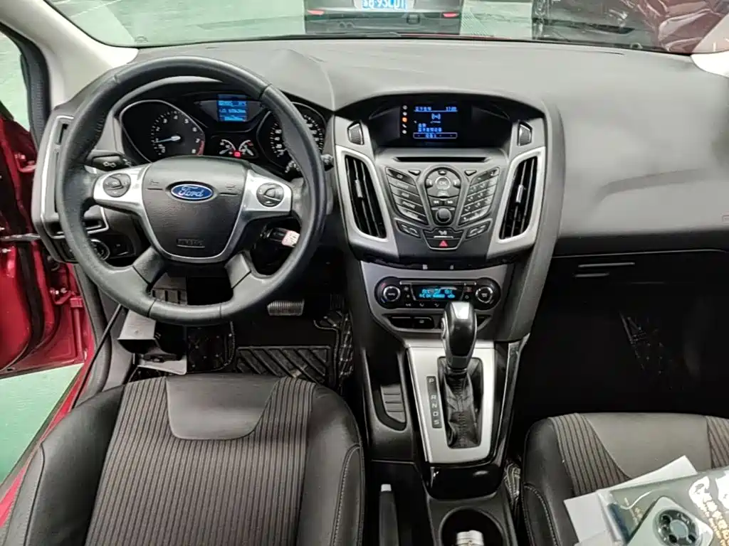 Ford Focus — миниатюра 10