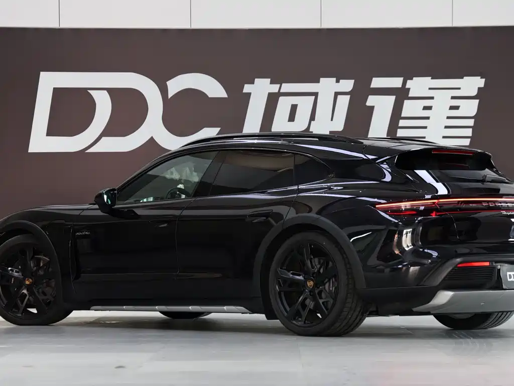 Porsche Taycan — миниатюра 3