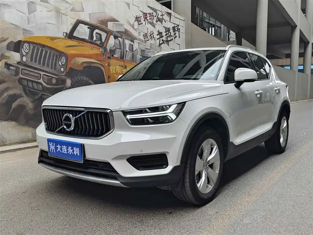 Volvo XC40 2022