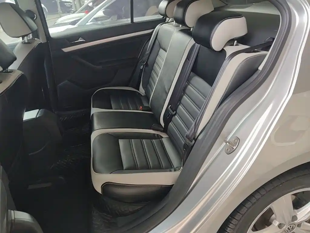 Volkswagen Lavida — миниатюра 17