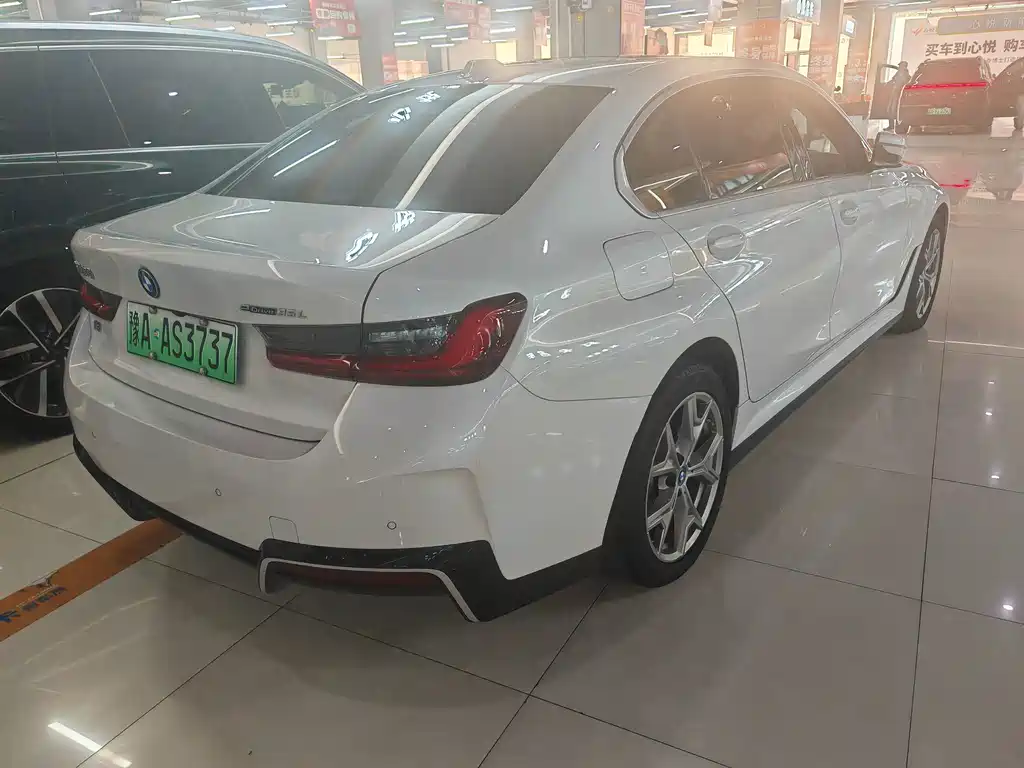 BMW i3 — миниатюра 7