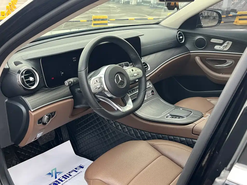 Mercedes-Benz E-Class — миниатюра 5