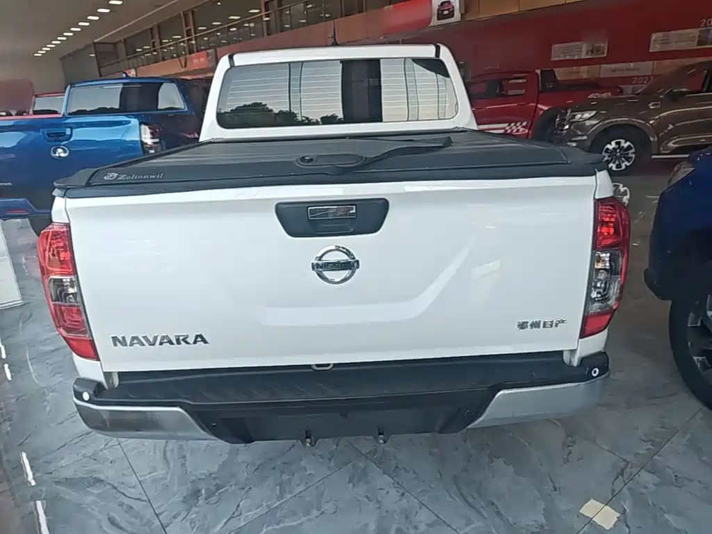 Nissan Navara — миниатюра 6