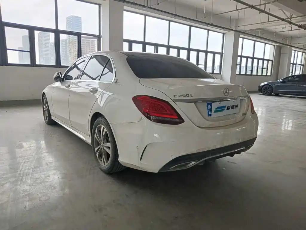 Mercedes-Benz C-Class — миниатюра 4
