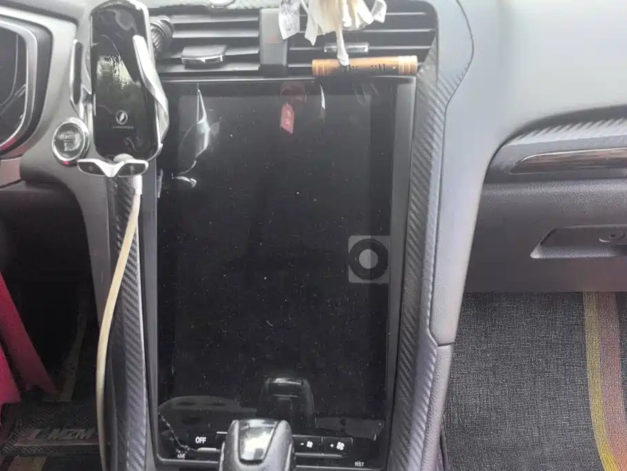 Ford Mondeo — миниатюра 13