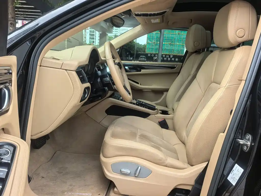 Porsche Macan — миниатюра 4