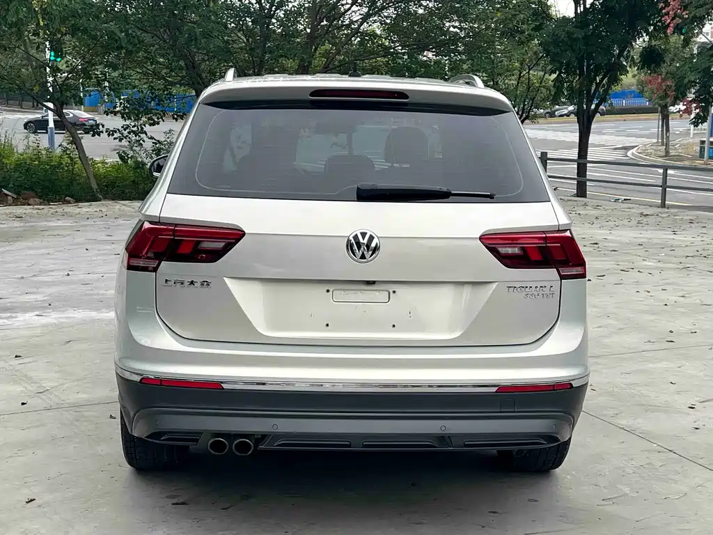 Volkswagen Tiguan L — миниатюра 5