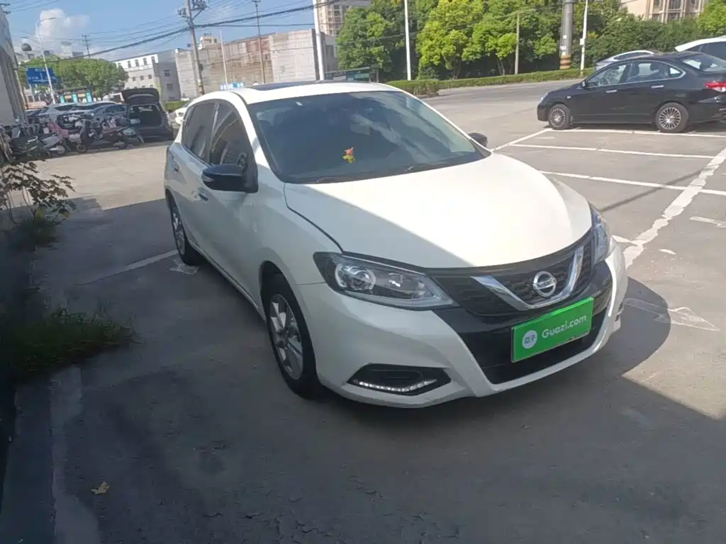 Nissan Tiida — миниатюра 4