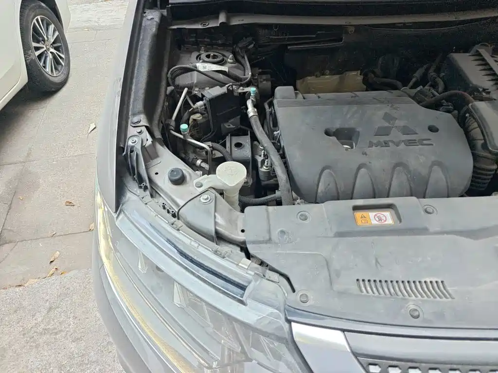 Mitsubishi Outlander — миниатюра 20