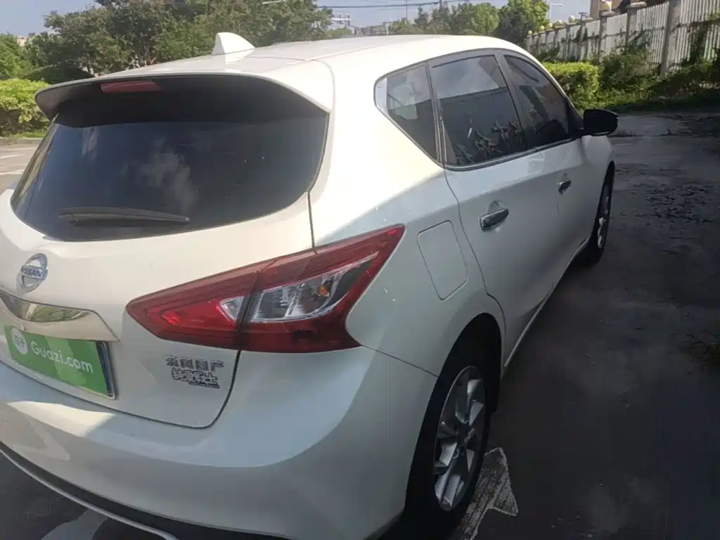 Nissan Tiida — миниатюра 7