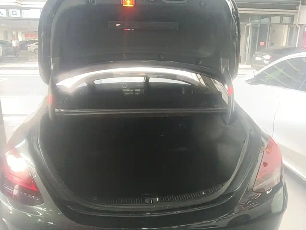Mercedes-Benz C-Class — миниатюра 19