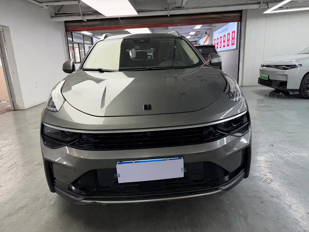 Lynk & Co 01 — миниатюра 2