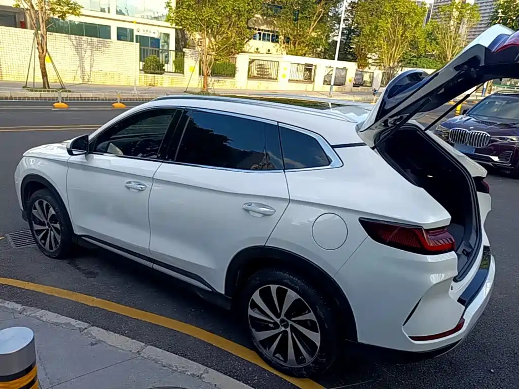 BYD PLUS New Energy — миниатюра 5