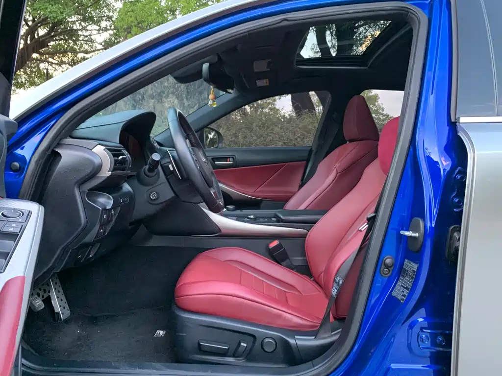 Lexus IS — миниатюра 4