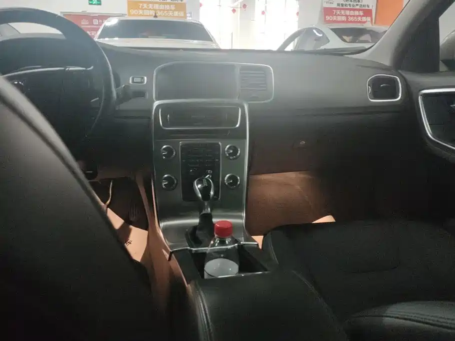 Volvo S60 — миниатюра 16