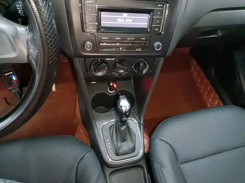 Volkswagen Polo — миниатюра 14