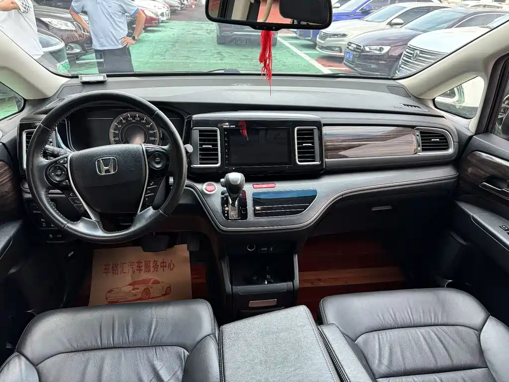 Honda Elysion — миниатюра 2
