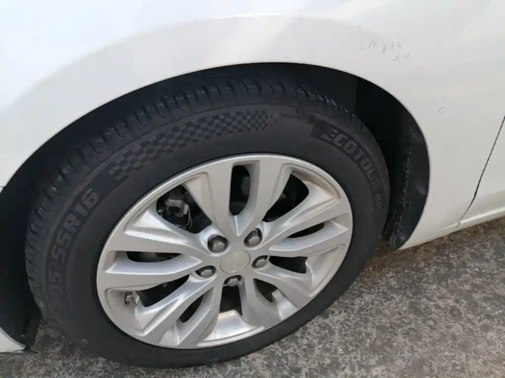 Buick Excelle — миниатюра 23