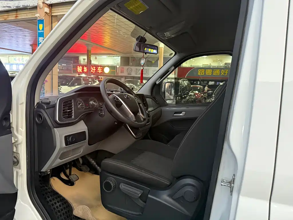 MAXUS V80 — миниатюра 6