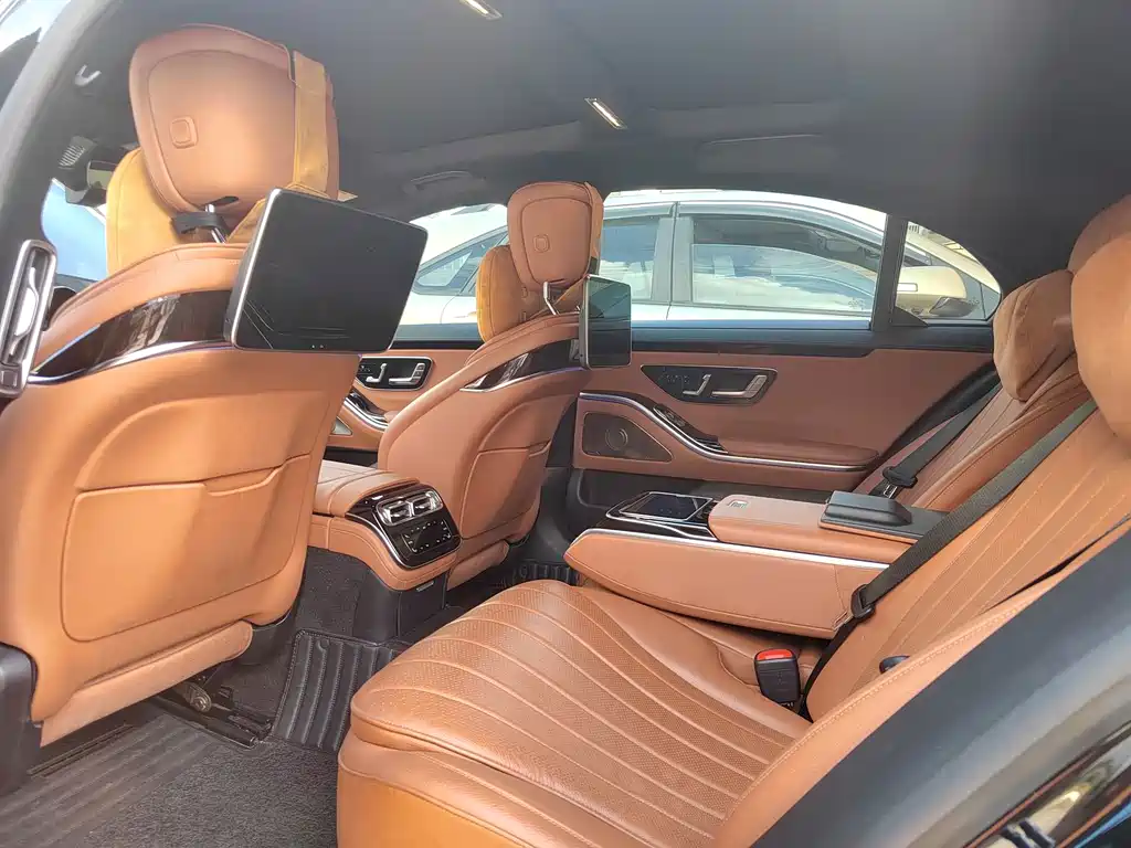 Mercedes-Benz S-Class — миниатюра 9
