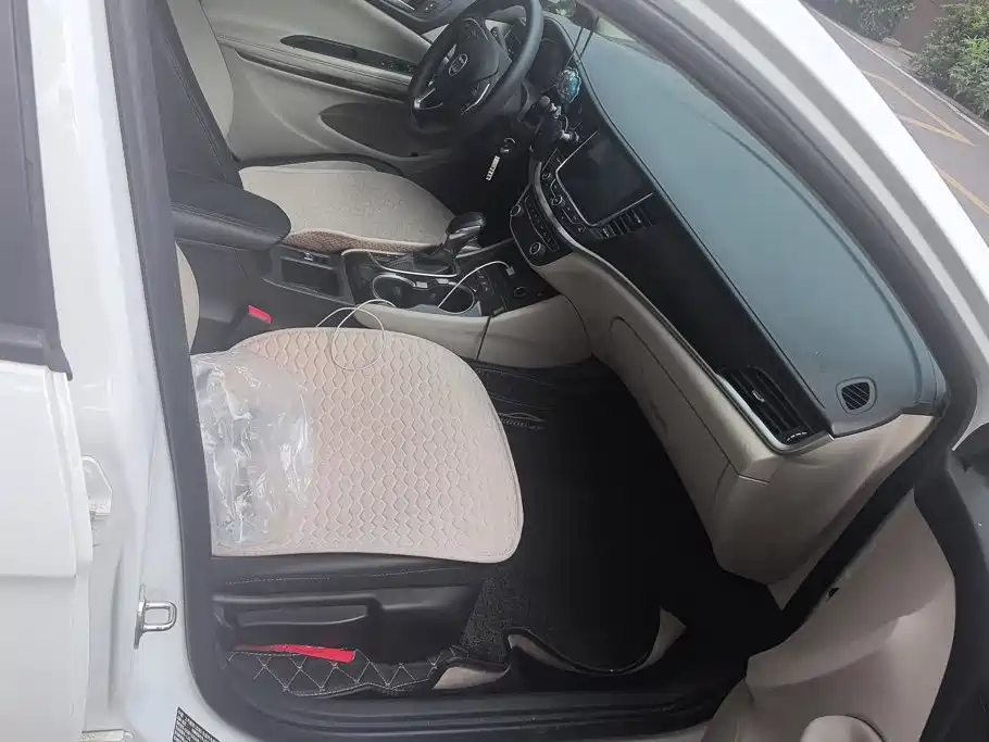Buick Verano — миниатюра 8