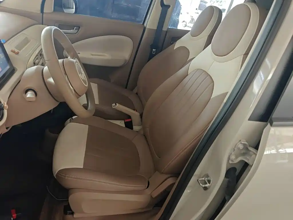 Wuling MINIEV — миниатюра 15