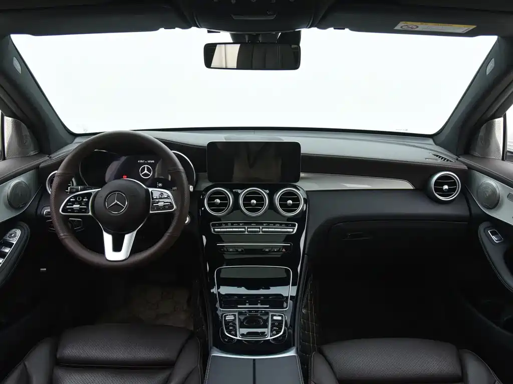 Mercedes-Benz GLC — миниатюра 9