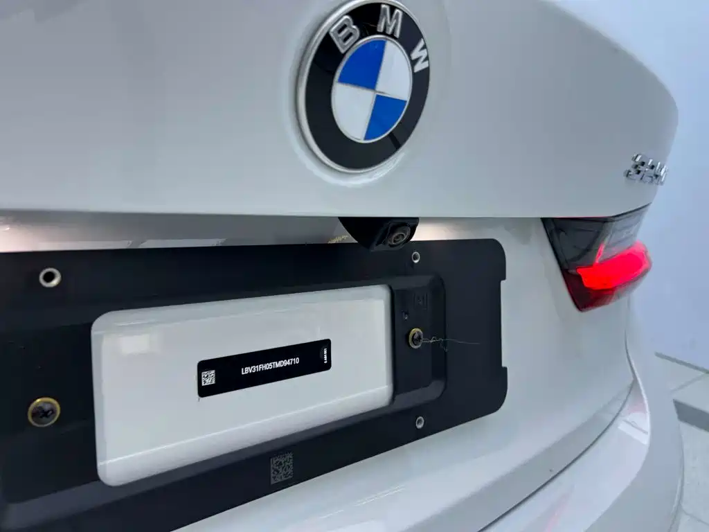 BMW 3 Series — миниатюра 29