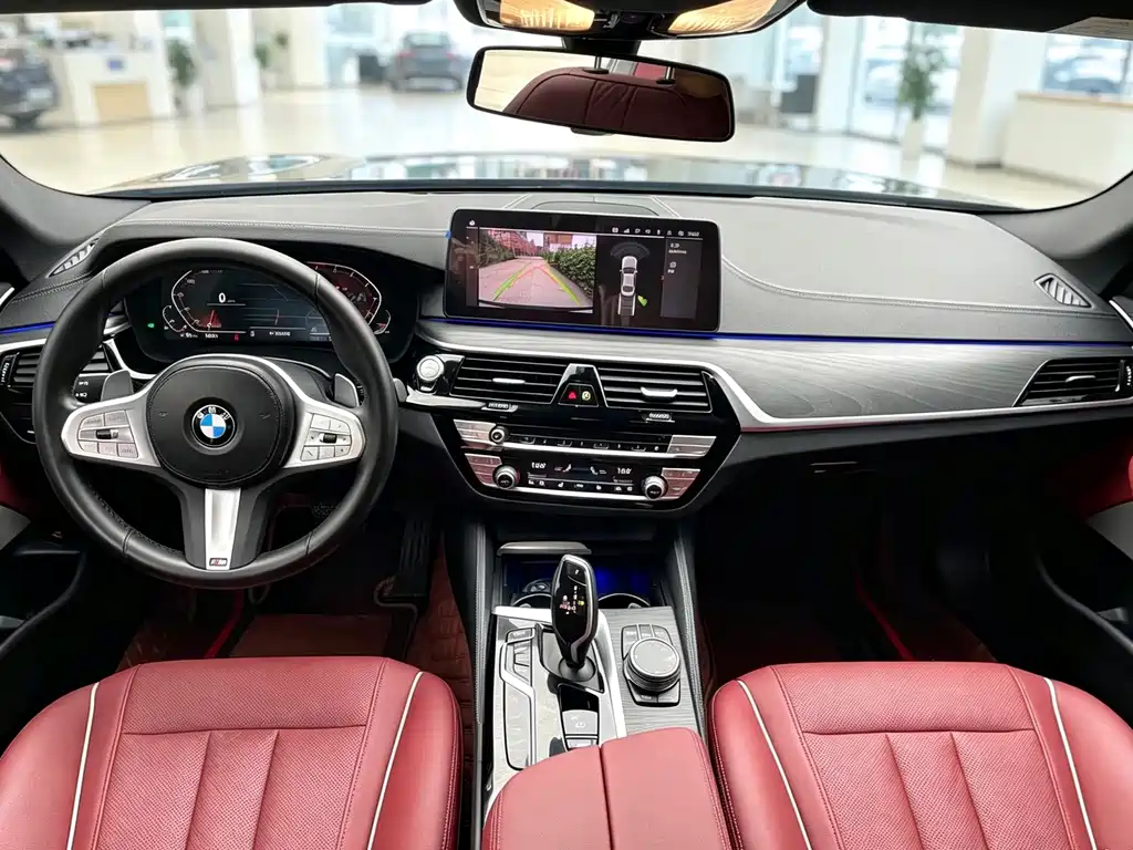 BMW 5 Series — миниатюра 7
