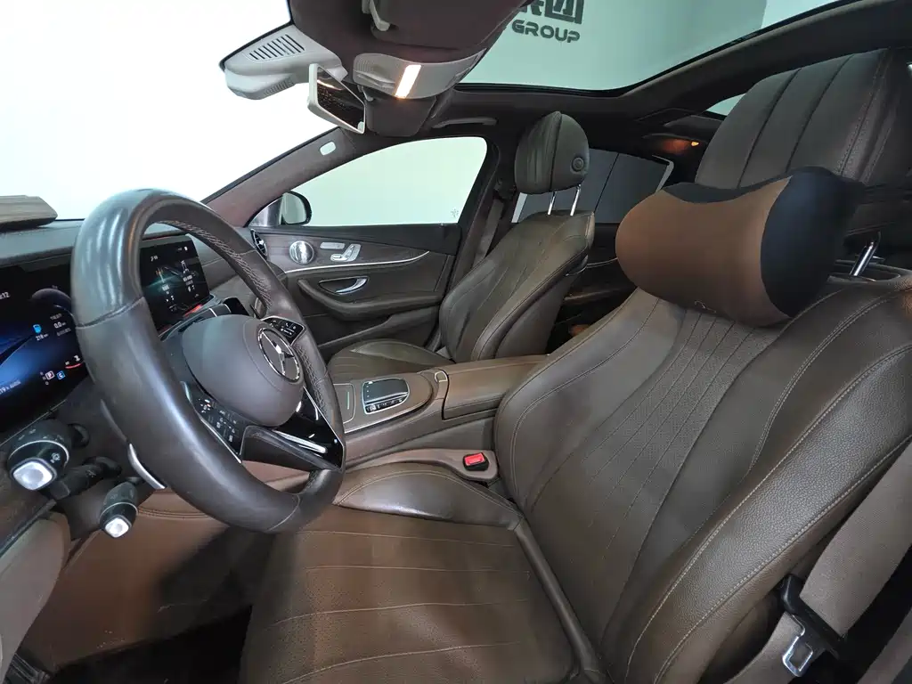 Mercedes-Benz E-Class — миниатюра 11