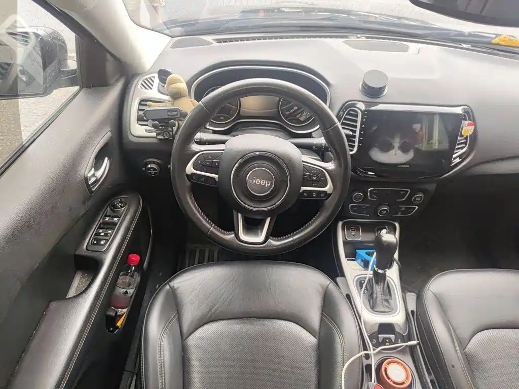 Jeep Compass — миниатюра 3