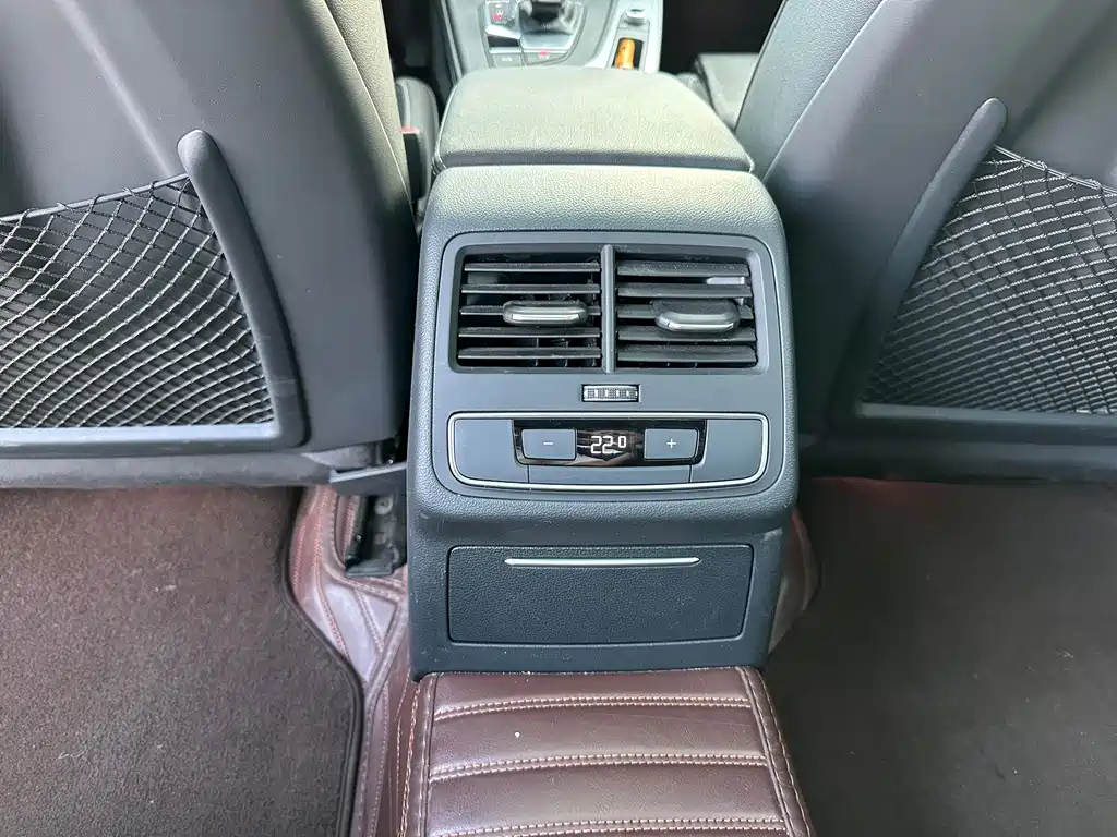 Audi A4L — миниатюра 14