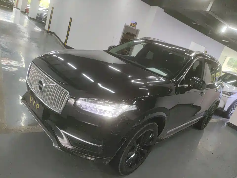 Volvo XC90 2019