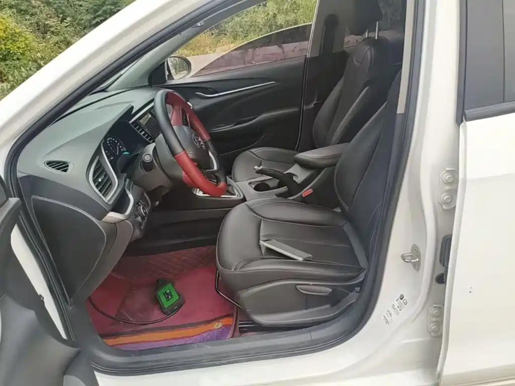 Buick Excelle — миниатюра 18
