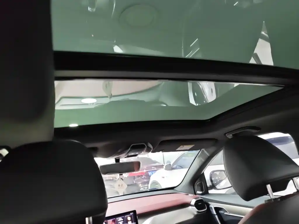 Geely Binyue — миниатюра 18