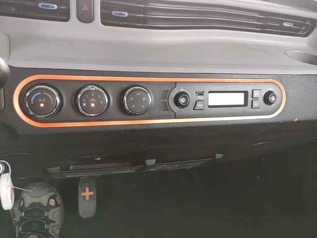 Wuling MINIEV — миниатюра 13