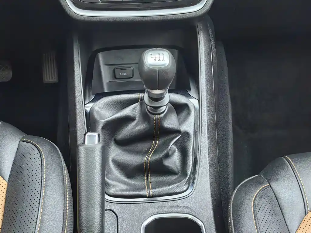 Wuling Hongguang S3 — миниатюра 13