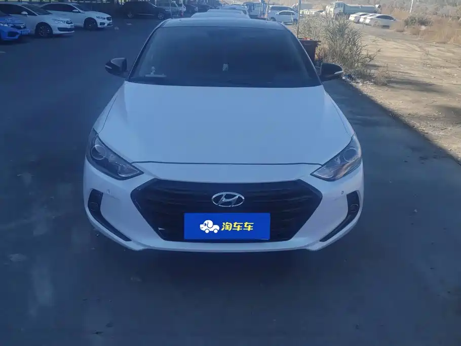 Hyundai Elantra — миниатюра 2
