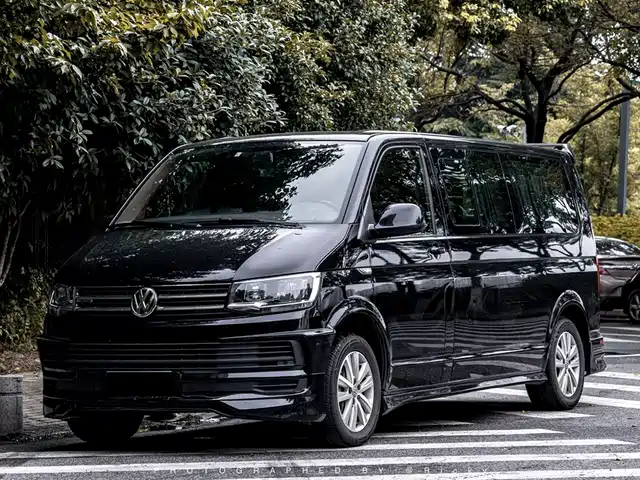 2017 Volkswagen Caravelle