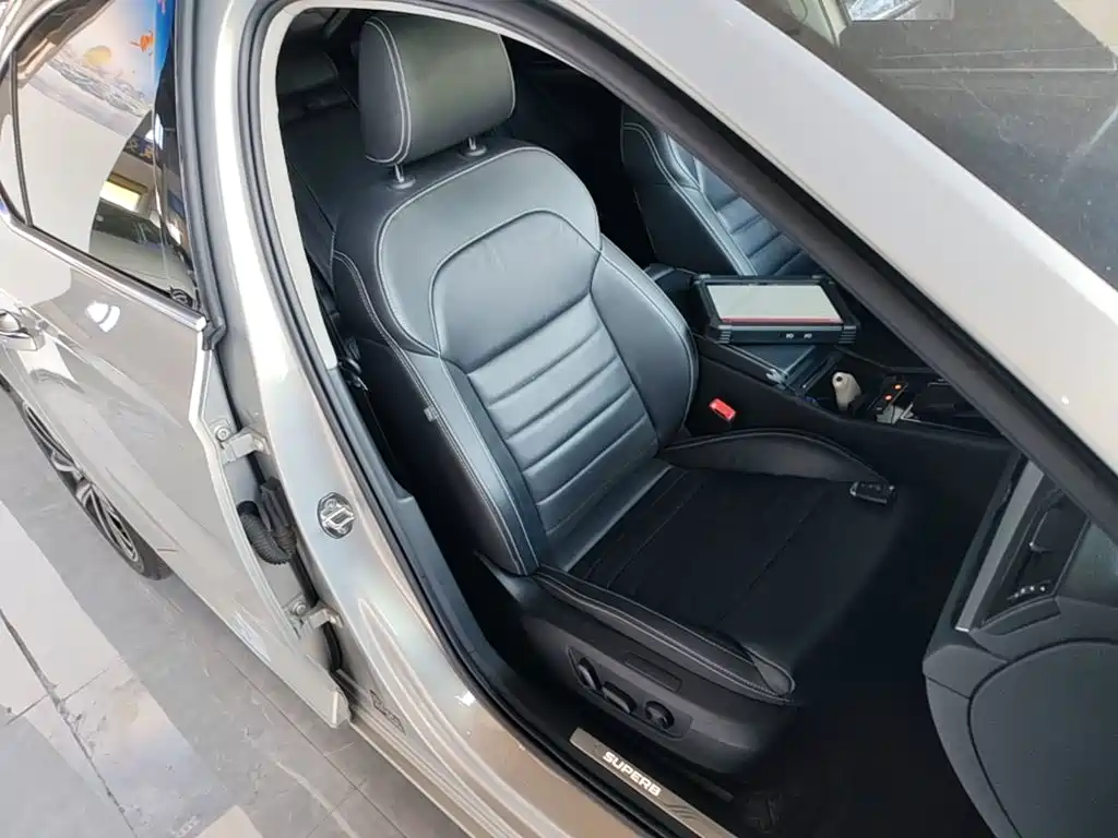 Skoda Superb — миниатюра 25