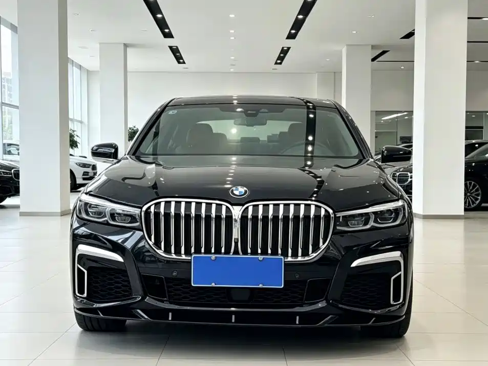 BMW 7 Series — миниатюра 2